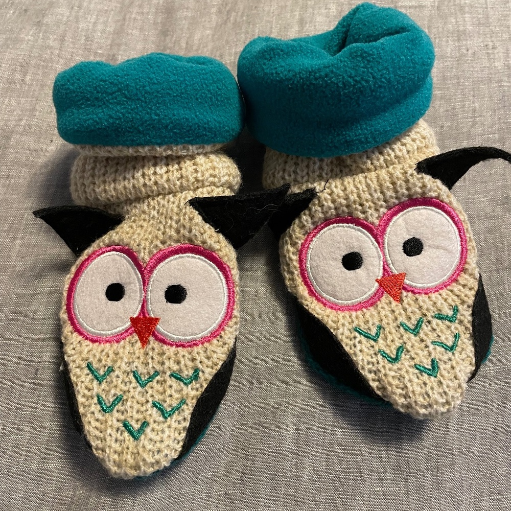 Lazy One Woodland Owl Fleece Slippers kids size 4-9 NWOT